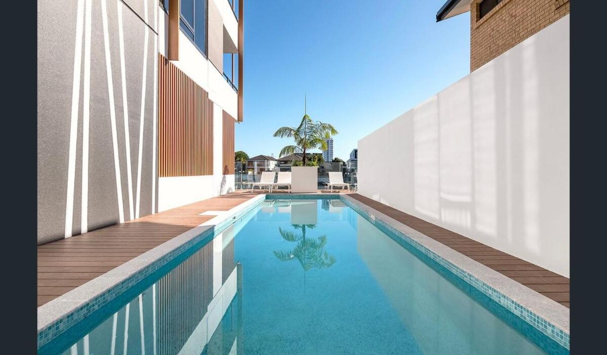 Apartment Waterfront Canal View Stylish Brand New Chic 2bed 2bath *